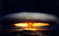 french_a_bomb_01
