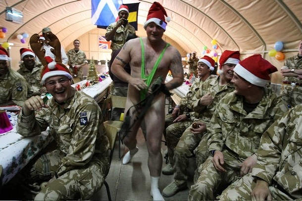 christmas_british_soldiers_shatt_al_arab_camp_basra_iraq