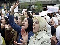 syrian women protesting