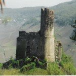 castle_at_Bernkastel-420×390