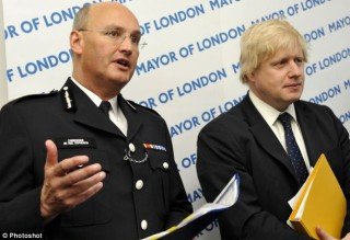Mayor Boris with Sir Paul in 2009