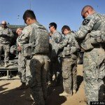 Evangelical Christian-SOLDIERS-PRAYING-large570