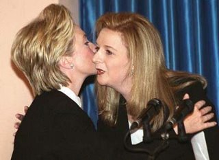 Hillary Clinton kisses Soha Arafat