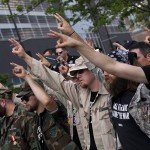 WAR VETERANS THROW AWAY THEIR MEDALS