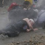 Avnery_tear gas