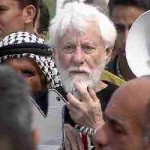 Uri Avnery - Right in the Middle of It