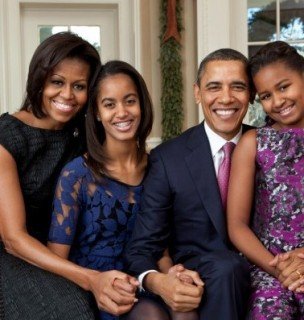 PhotoObamaFamily