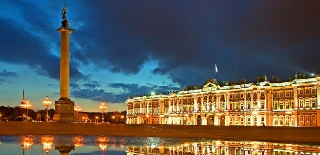 The Hermitagea at dusk - St. Petersburg
