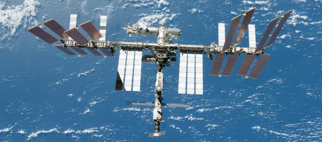 international-space-station-10706-1920x1200