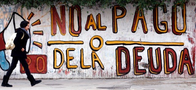 argentina-debt-default-grafitti