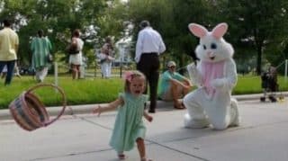 Jade Helm terror killer (Navy Seal) in bunny suit brings Texas to its knees