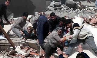 Turks rescue women from earthquake devastation