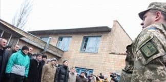 16,000 Ukrainian troops defect Donbas with weapons, prosecutor says